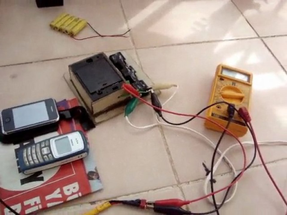 Düşük güçlü solar hücre ile telefon şarjı