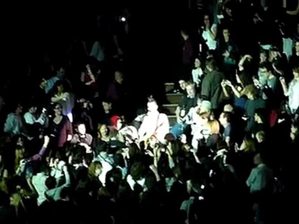 Jared dans les gradins 20100305_221211