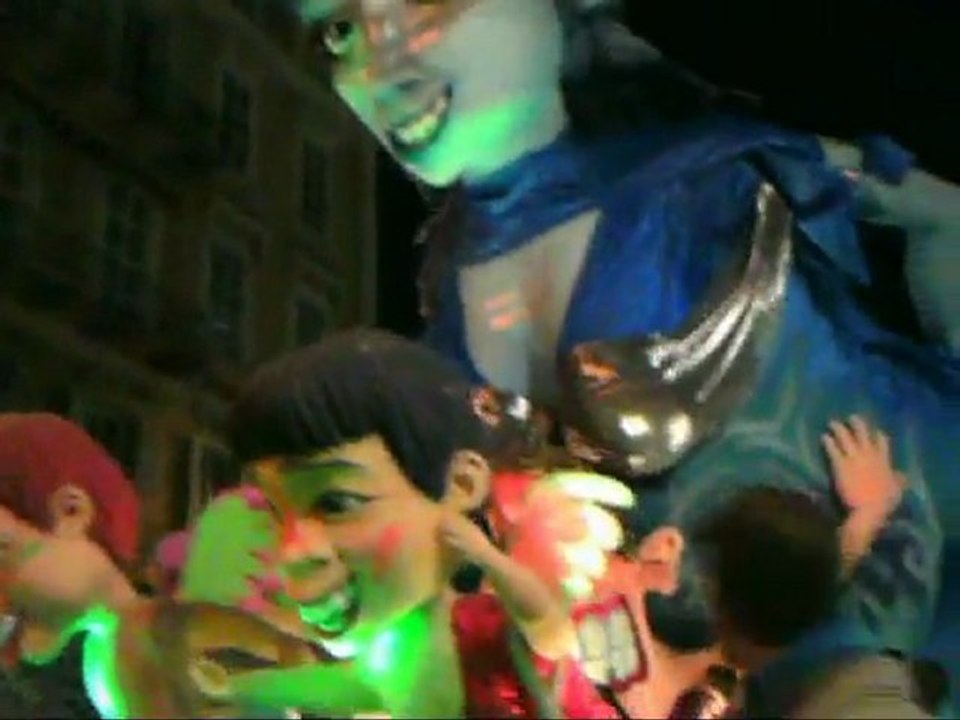 carnaval de nice 27 fevrier 2010 a 21 h  b