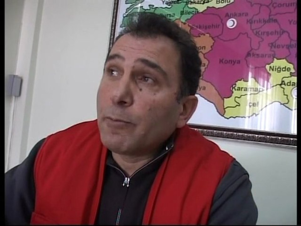 Kızılay, Deprem Bölgesine Konteynır Ve Çadır Gönderiyor.