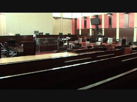 Amenagement du tribunal de Pontoise pour le procès Concode