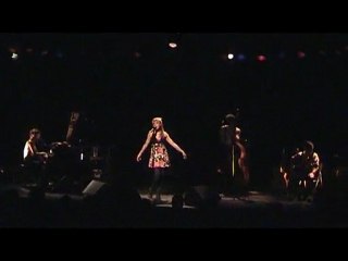 Agnès Bihl à l'Européen : Téléchargez-moi (live)