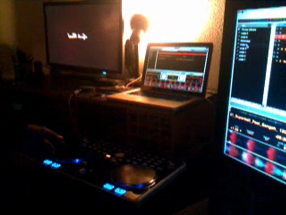 Dj Apolo Nash