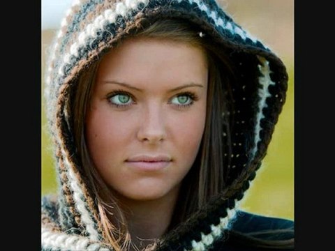 elle est d'ailleurs par Christian Arnault