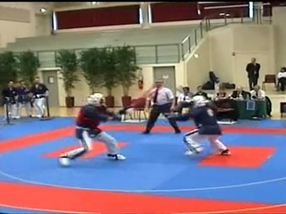 Combat Equipe batons Varennes le Grand 1