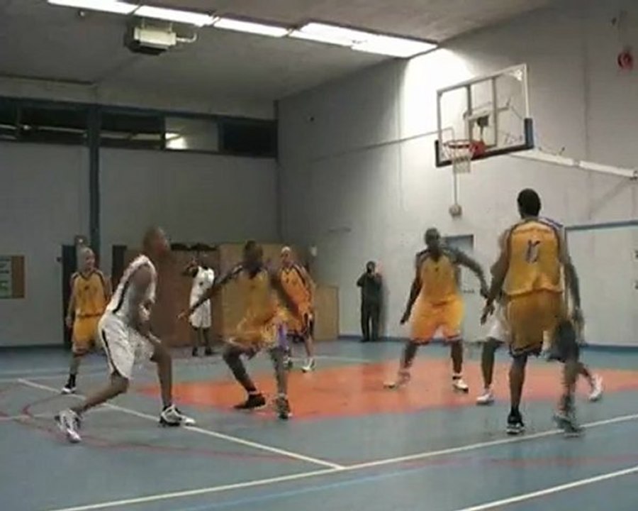 Match contre SAINT MAUR 2.wmv