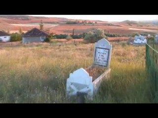 Ortatopac Köyü Mezarligi 1 www.ortatopackoyu.de.tl