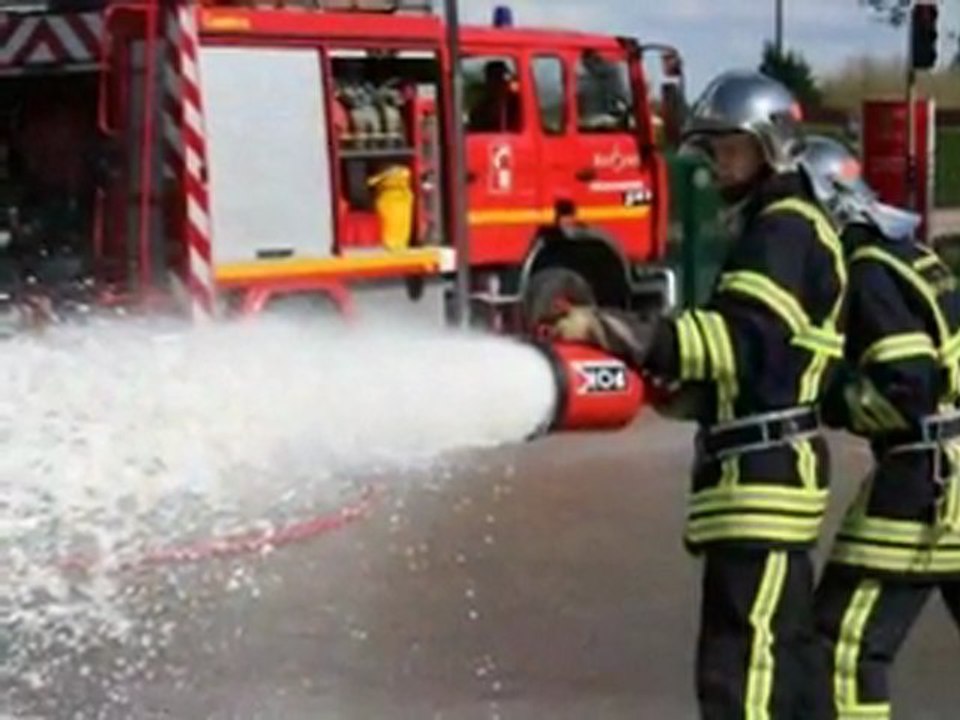 ♥HONNEUR A CES HOMMES ET FEMMES♥