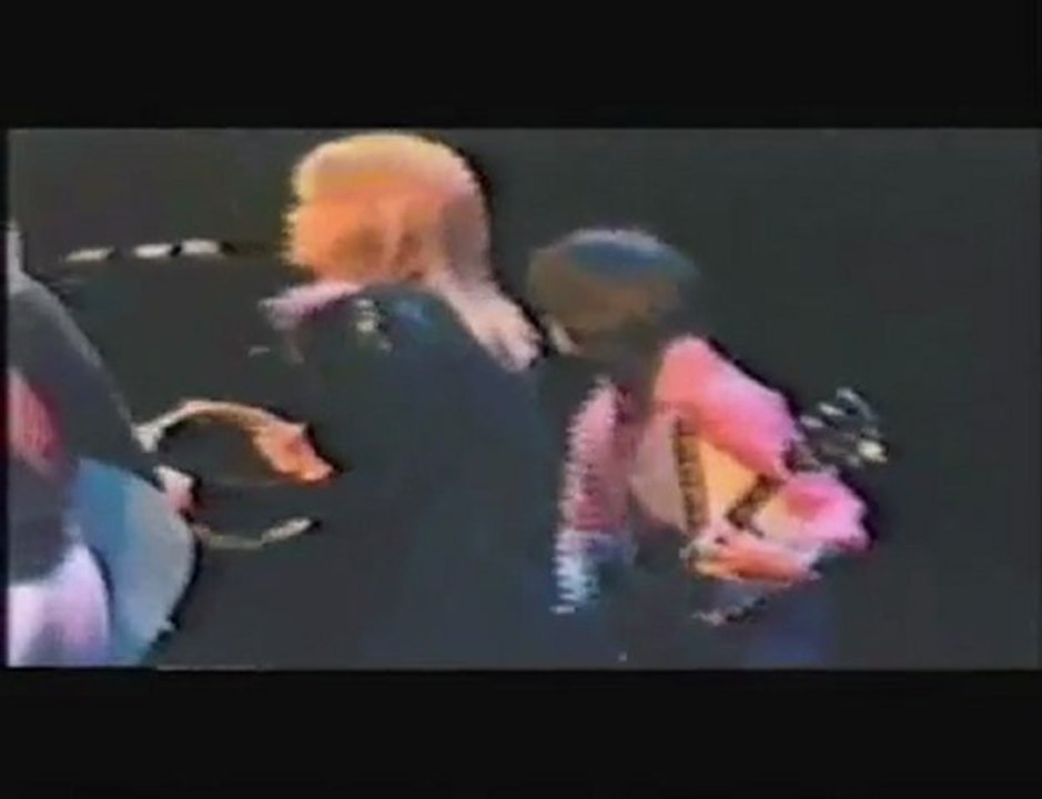 Paul McCartney & Wings - Hi,Hi,Hi