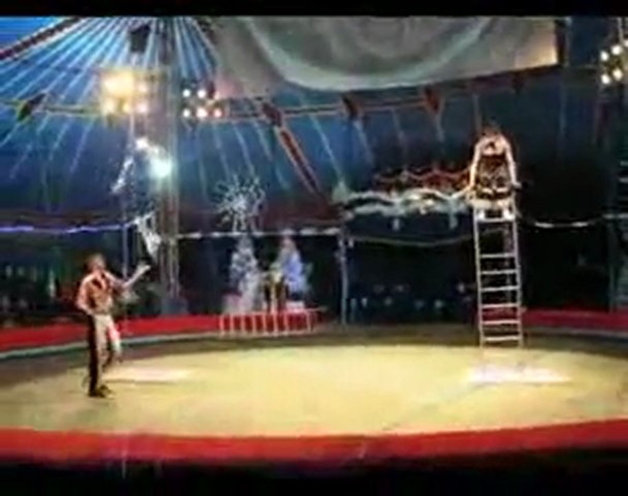 Leha Maliy-juggling-presents Art agency Valentino