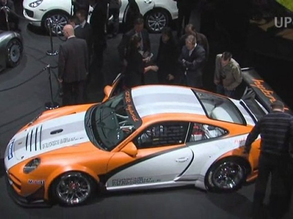 UP-TV Geneva Salon 2010: Porsche Hybrid Spyder (EN)