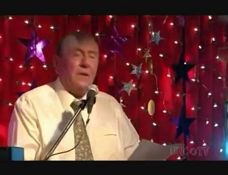 EastEnders - The Slater sisters do karaoke