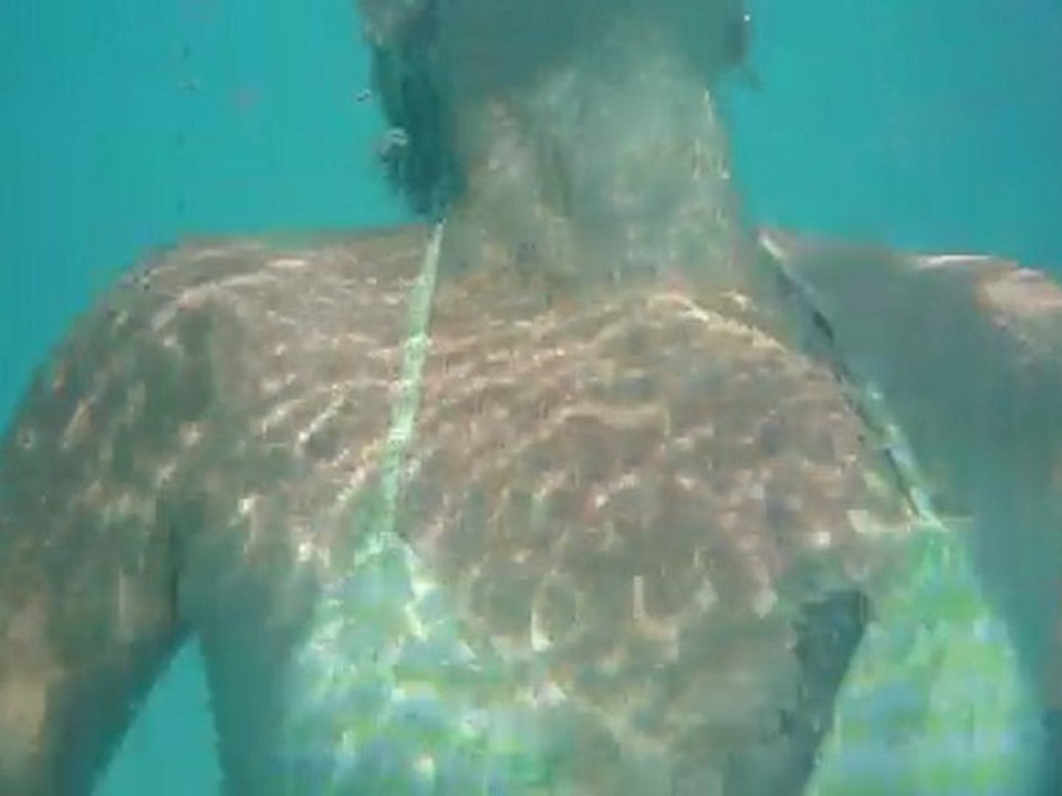 Piscine , soleil , vidéo souvenir !!!