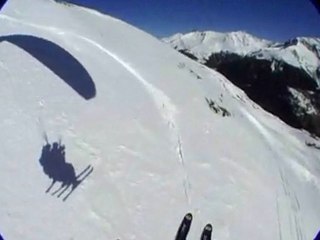 Parapente dans le Val d'Herens