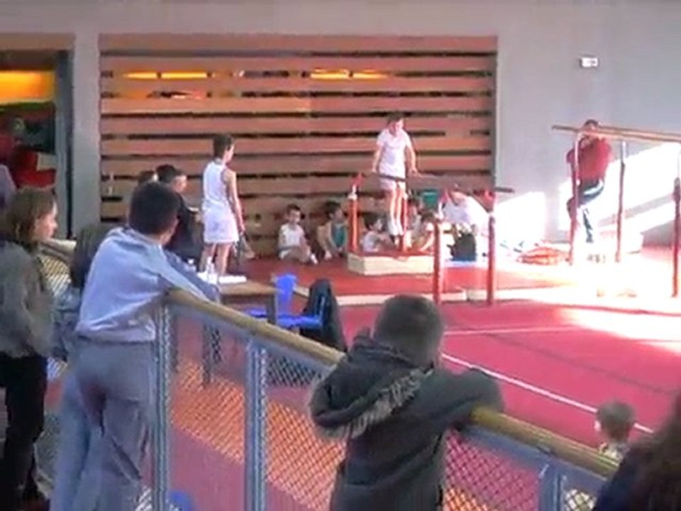 Thomas  barres  paralèles