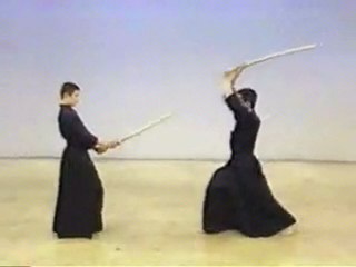 8e kihon Kaeshi waza Men, Kaeshi Migi-Do