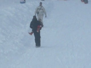 luka fait de la luge mars 2010 n°2