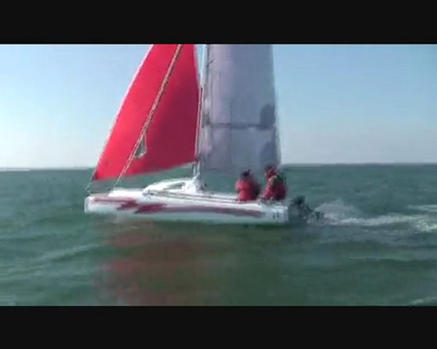 vidéo de l'ASTUS 20.2 Sport en navigation à la Trinité