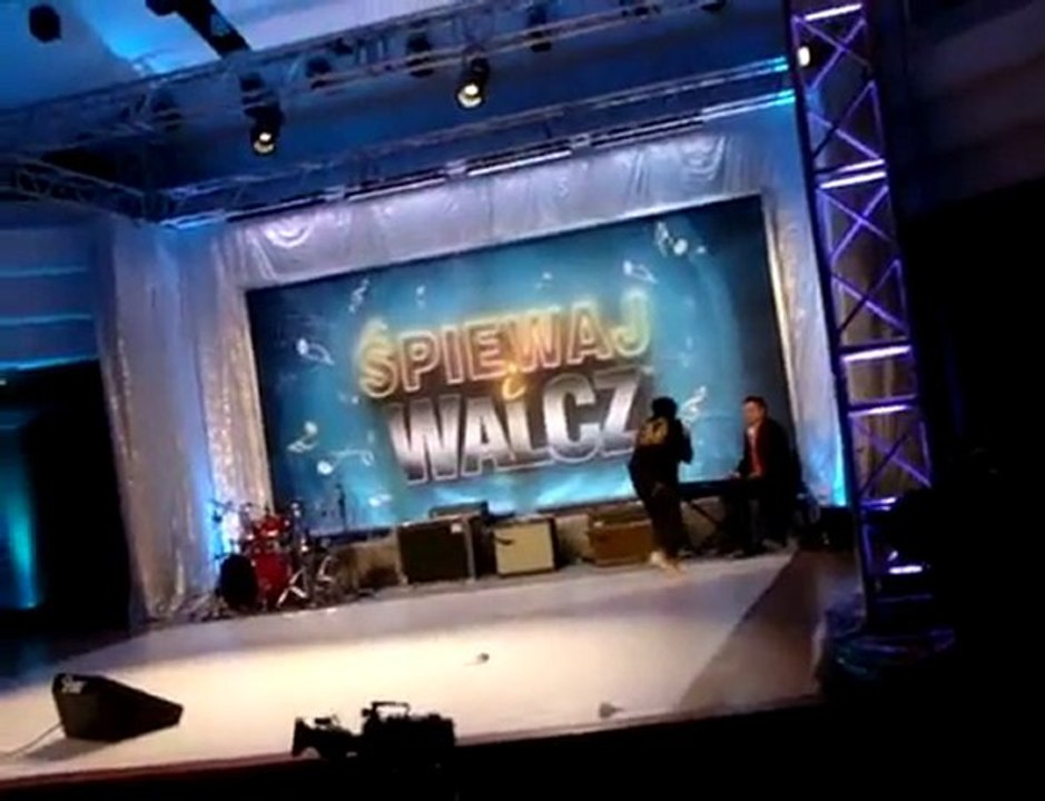 Śpiewaj i walcz Volare w wykonaniu Thomasa Grotto