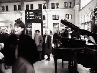 ELISABETH BOULANGER & JACQUES PERRY EN LA GARE DE TOURS