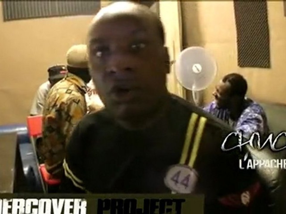 EXTRAIT ( UNDERCOVER PROJECT CHUCK L'APPACHE )