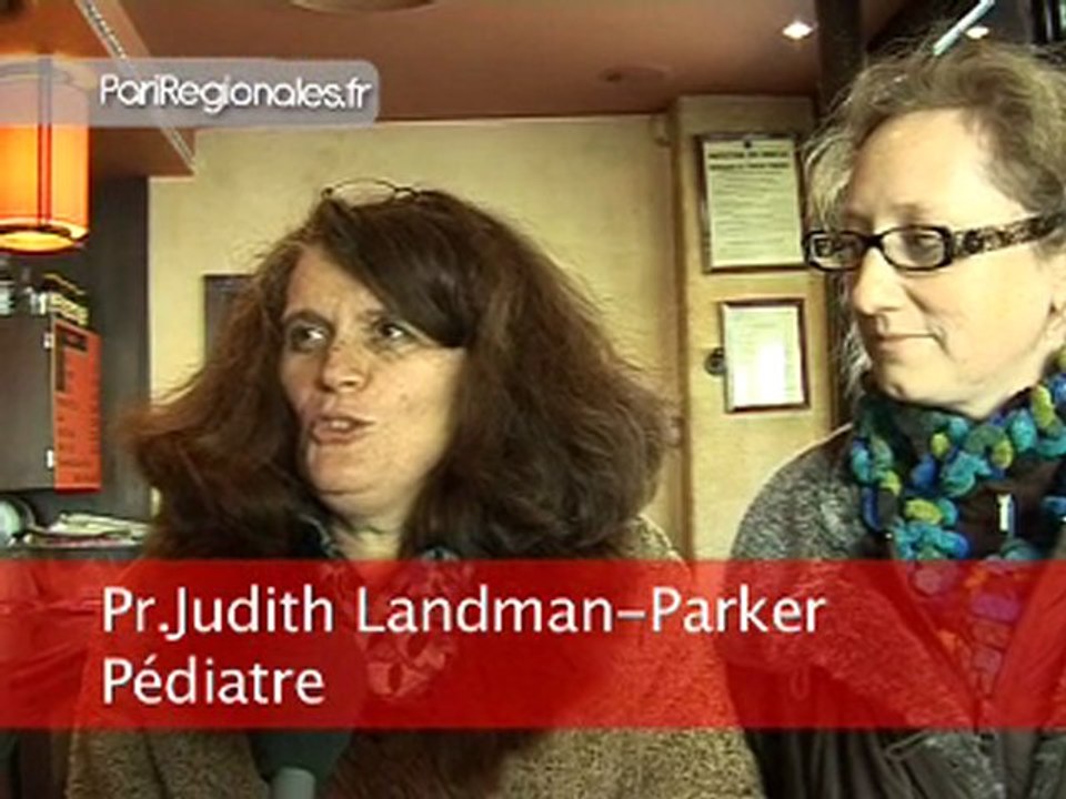 Valérie Pécresse rencontre le personnel de Trousseau