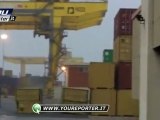 Container precipitano al porto di Trieste per la bora