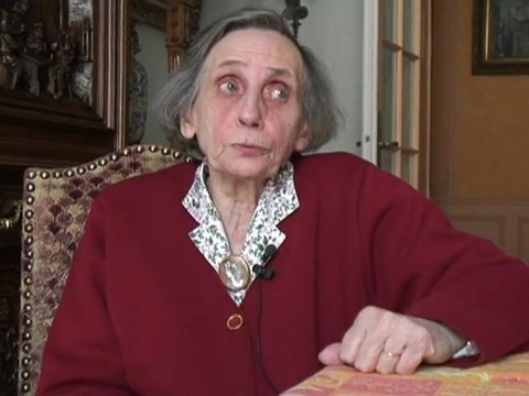 Sans mon appareil, je suis coupée du monde (sous-titré)