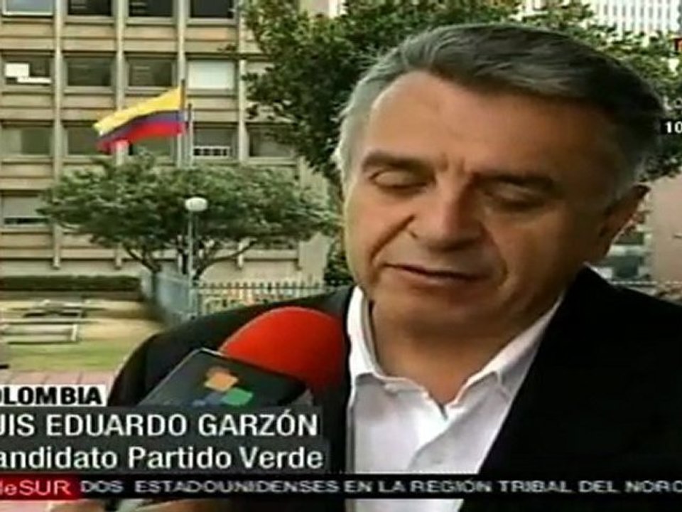 Denuncian vínculos con paramilitares de candidatos en Colom