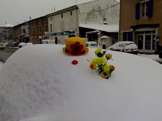 Vidéo-Gag: c'est le pied qui fait la chaussure !!