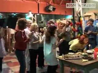 Festejando el cumpleaños de Ana, backstage