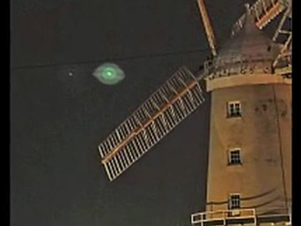 ufo.couleur verte.