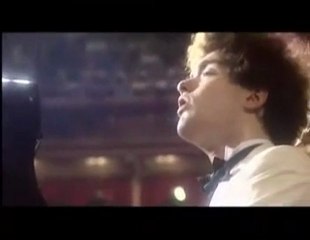 Kissin plays Grand Valse by Chopin