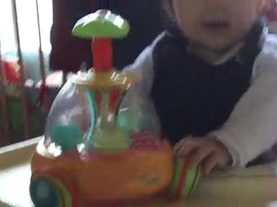 éléona et sa toupie