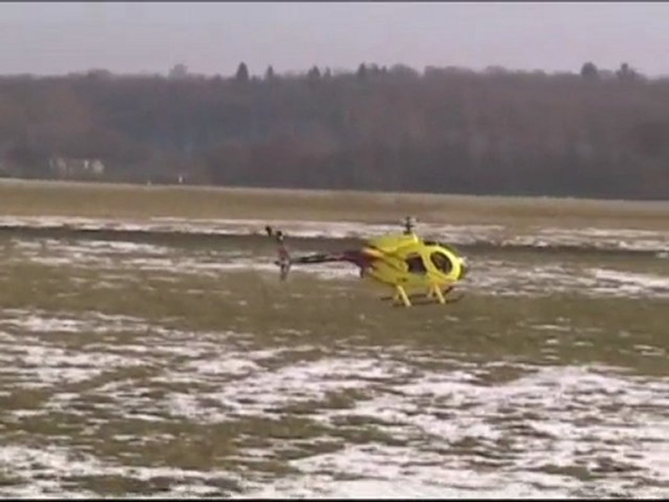 Vol extérieur au terrain du Trex 600 - Mars 2010