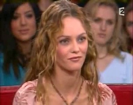 Vanessa Paradis & Matthieu Chedid -M- ♫ Pourtant ♫