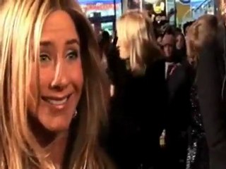 Jennifer Aniston - "The Bounty Hunter" Premiere - VIDEO 2