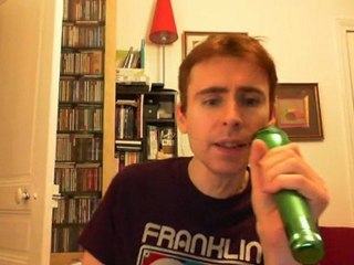 Wiwi égratigne "A certain smile"