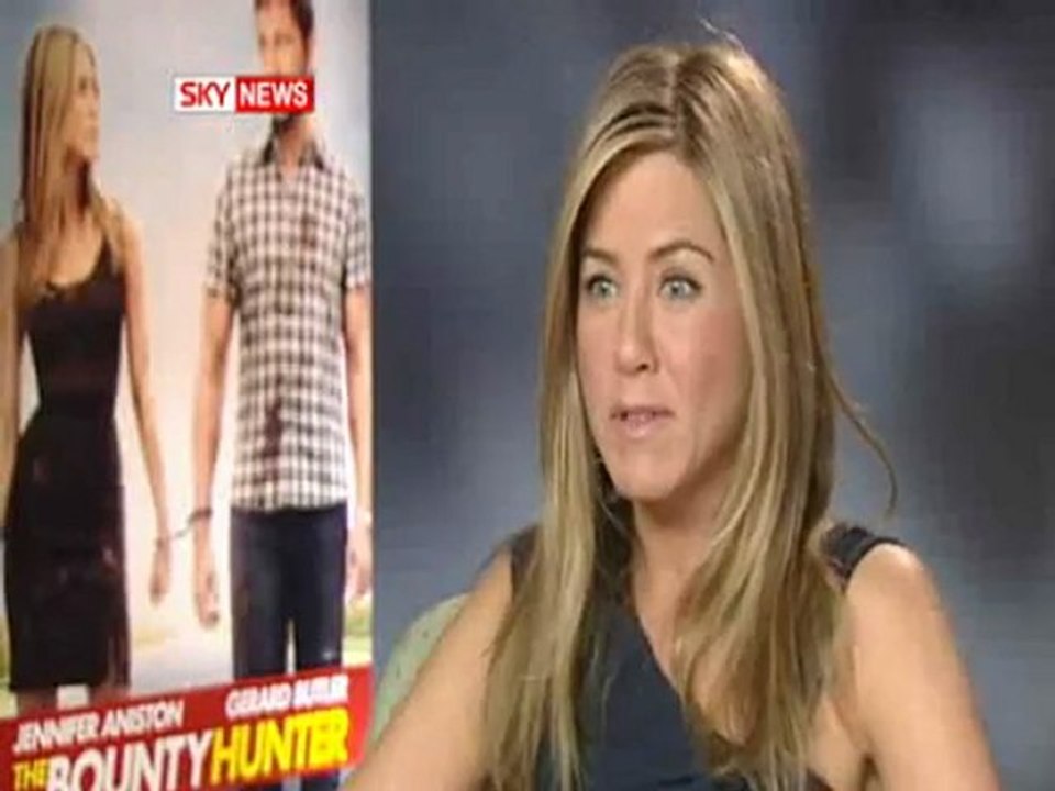 Jennifer Aniston & Butler - "The Bounty Hunter" Interview