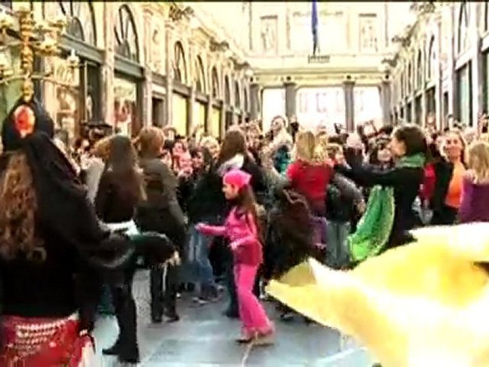 Flash Mob Galerie de la Reine 6 mars 2010