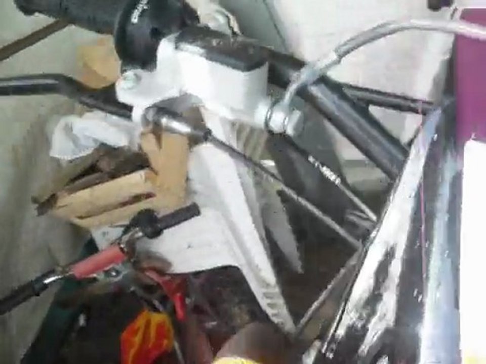 Bruit pot scr hand made carbu 17,5 derbi