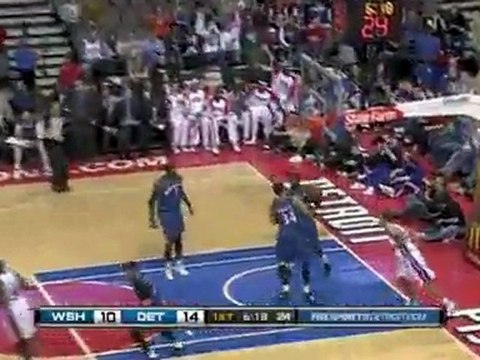Jason Maxiell picks Al Thornton's pocket and Tayshaun Prince