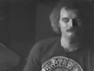 Grateful Dead - Dancing In The Street (2/2) 04-26-1977