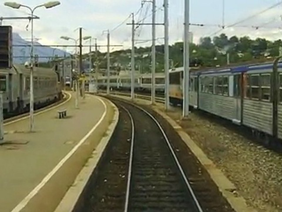 A bord d'un X 73500. Chambéry/La rotonde.
