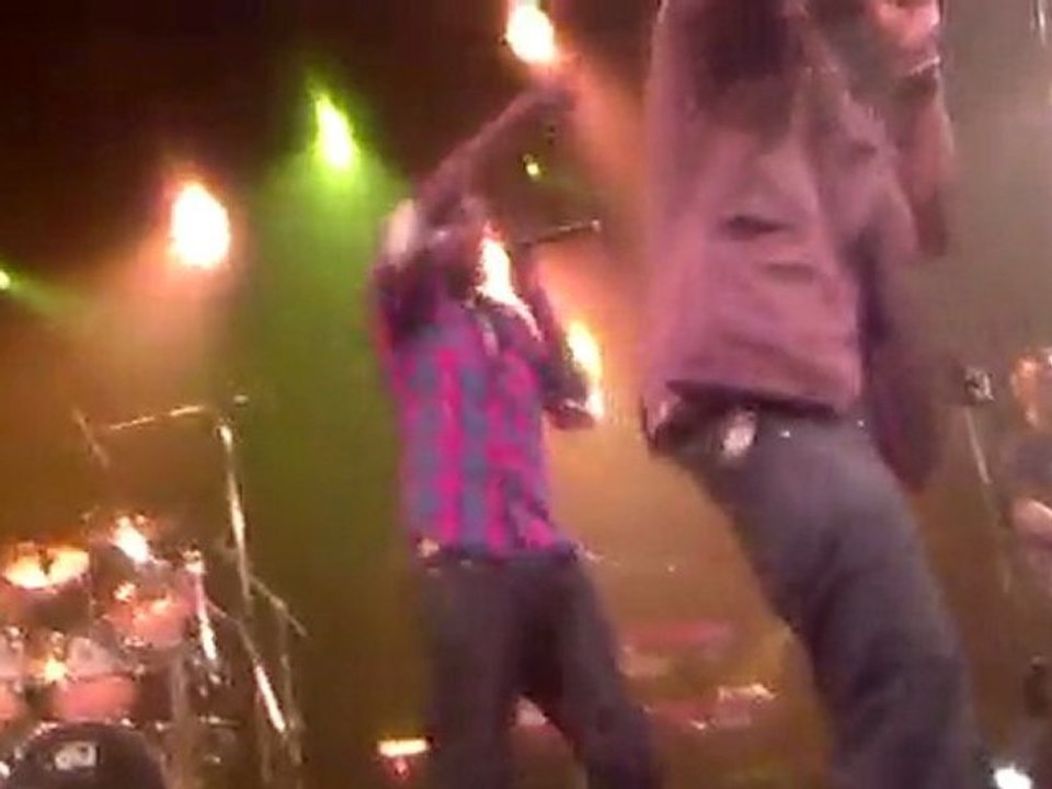 féfé paris 12.03.2010_ "cherche" feat. sir samuel