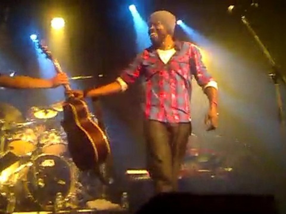 féfé paris elysee montmartre 12.03.2010 intro VPC