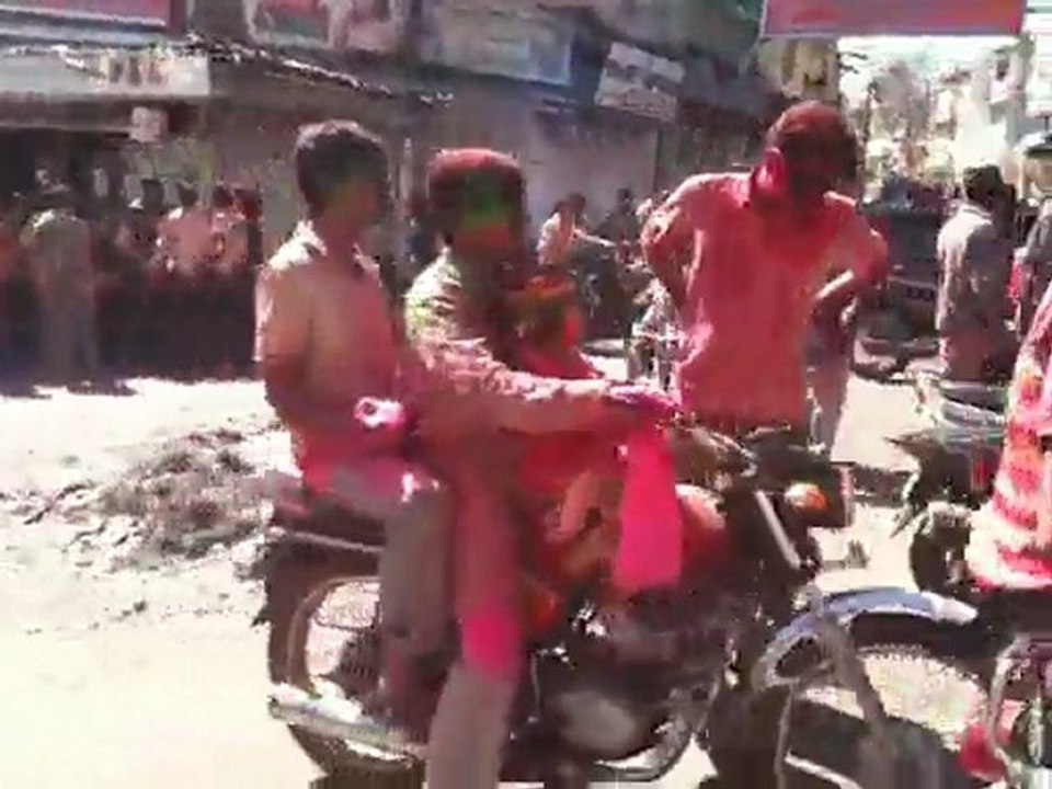 L'INDE fête Holi 1/2
