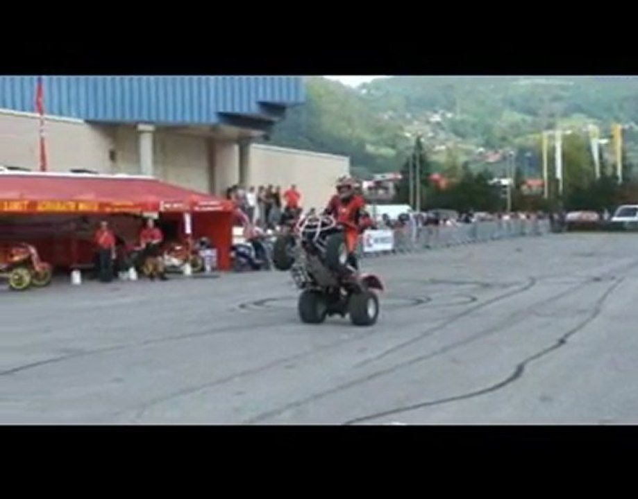 LE TEAM NO LIMIT EN SPECTACLE A  CLUSES