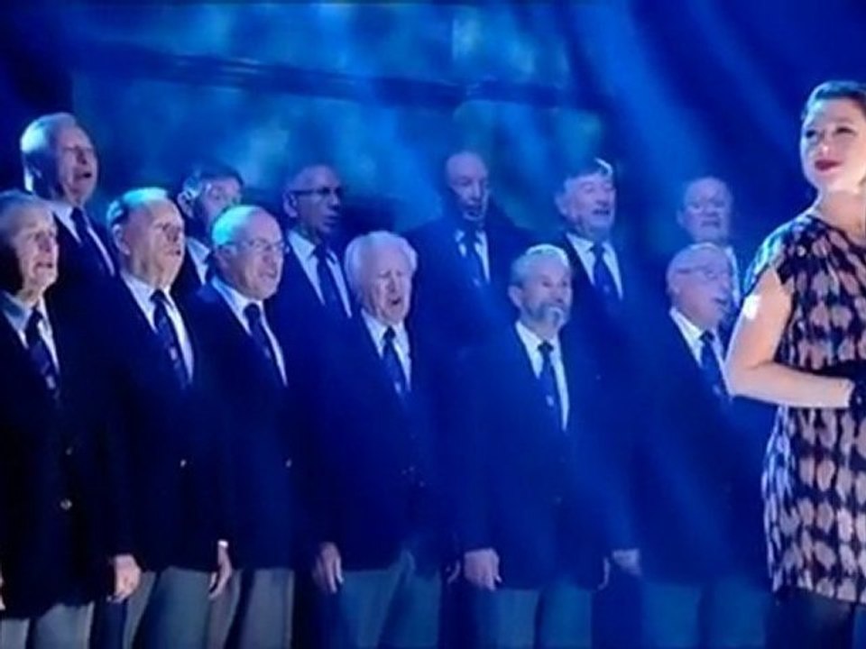 Hayley Westenra & Fron Male Voice Choir - We'll Meet Again
