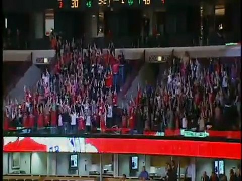 Flashmob "I Gotta Felling" dans un stade